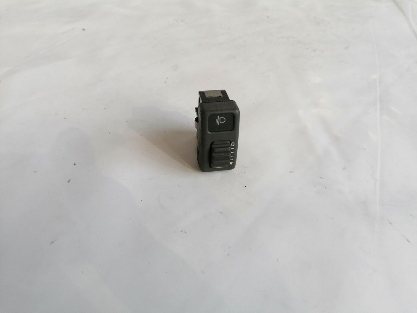 Lukturu augstuma regulēšanas poga priekš VOLVO V70 2000 1 Lukturu augstuma regulēšanas poga priekš VOLVO V70 2000