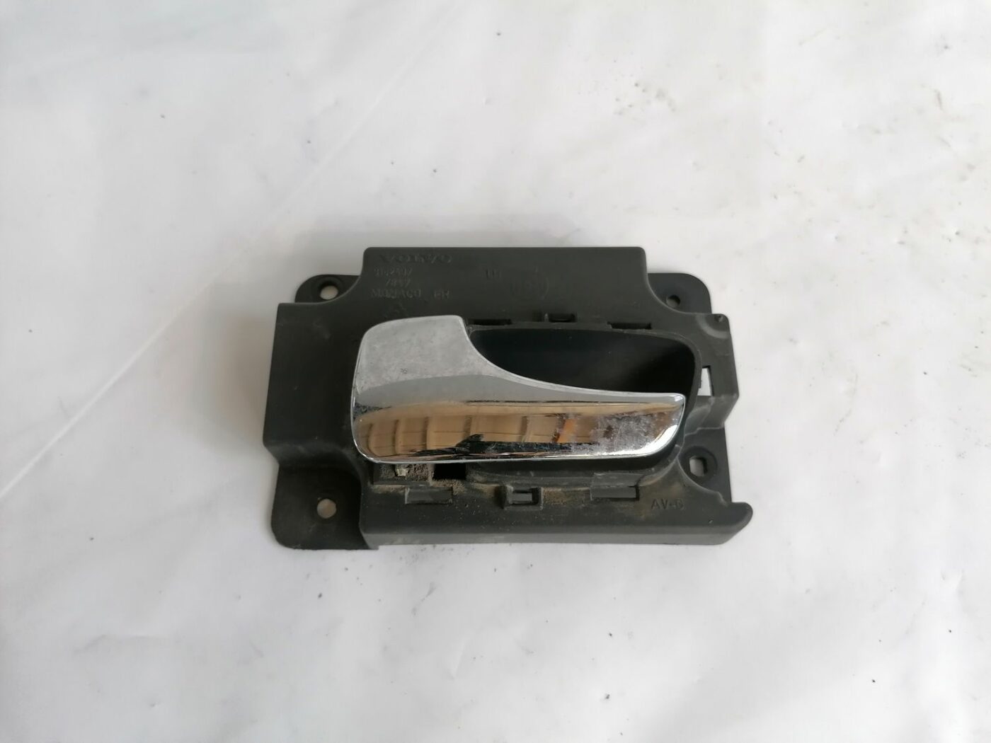 Salona durvju rokturis, priekšējais kreisais priekš VOLVO V70 2000