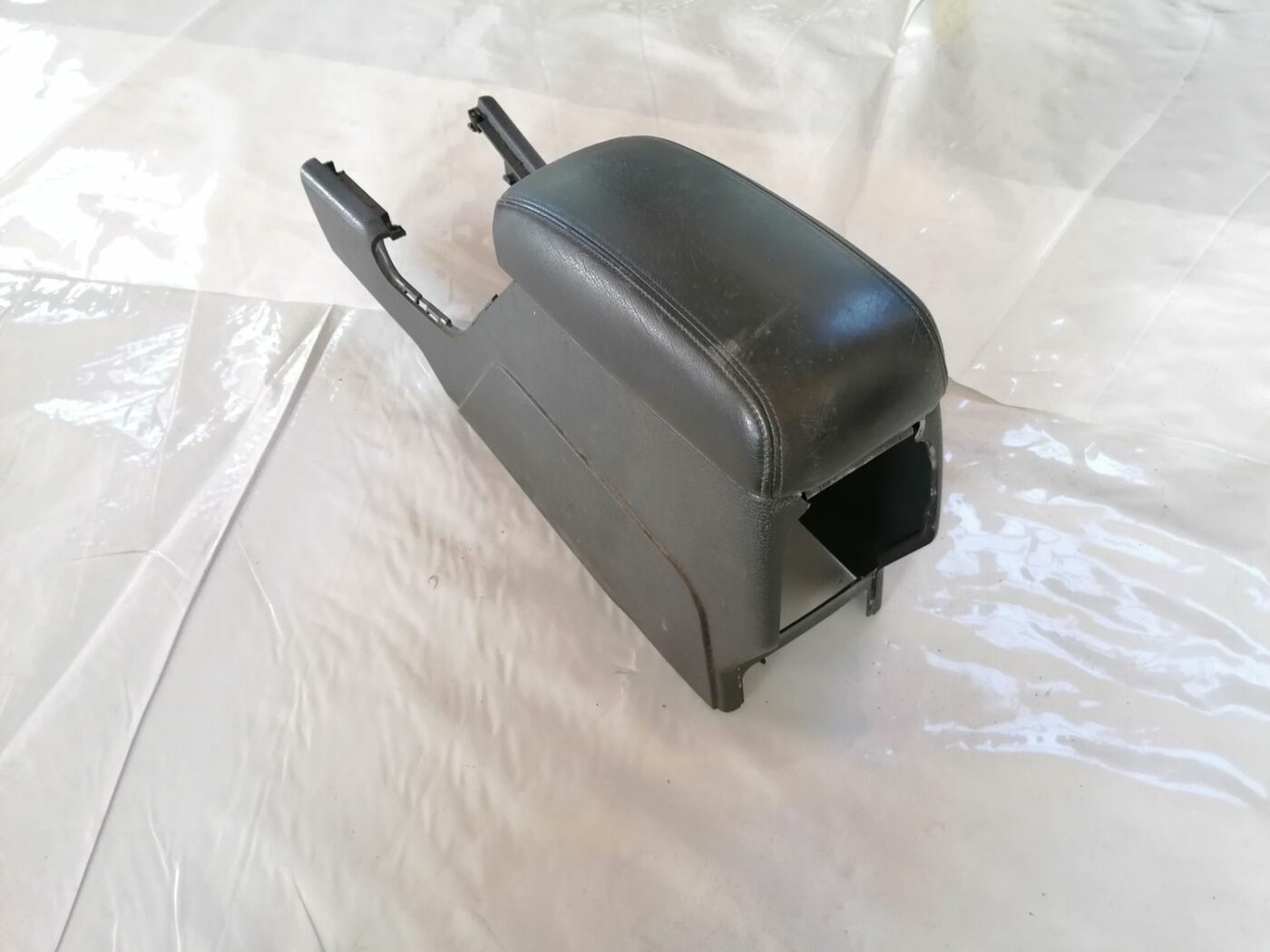 Centrālās konsoles apdares lielākā daļa priekš VOLVO V70 2000