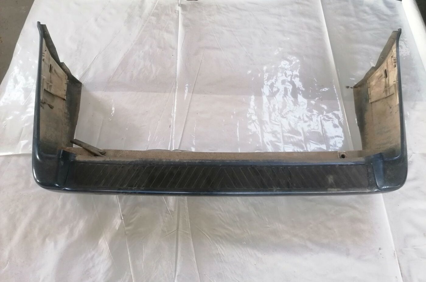 Aizmugures buferis priekš VOLVO V70 2000 1 Aizmugures buferis priekš VOLVO V70 2000