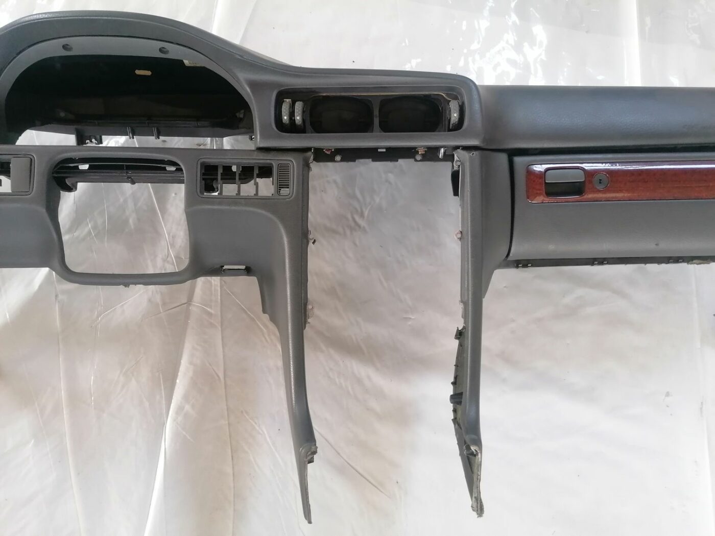 Mērinstrumentu panelis priekš VOLVO V70 2000 15 Mērinstrumentu panelis priekš VOLVO V70 2000