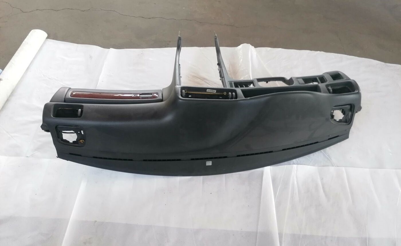 Mērinstrumentu panelis priekš VOLVO V70 2000 12 Mērinstrumentu panelis priekš VOLVO V70 2000