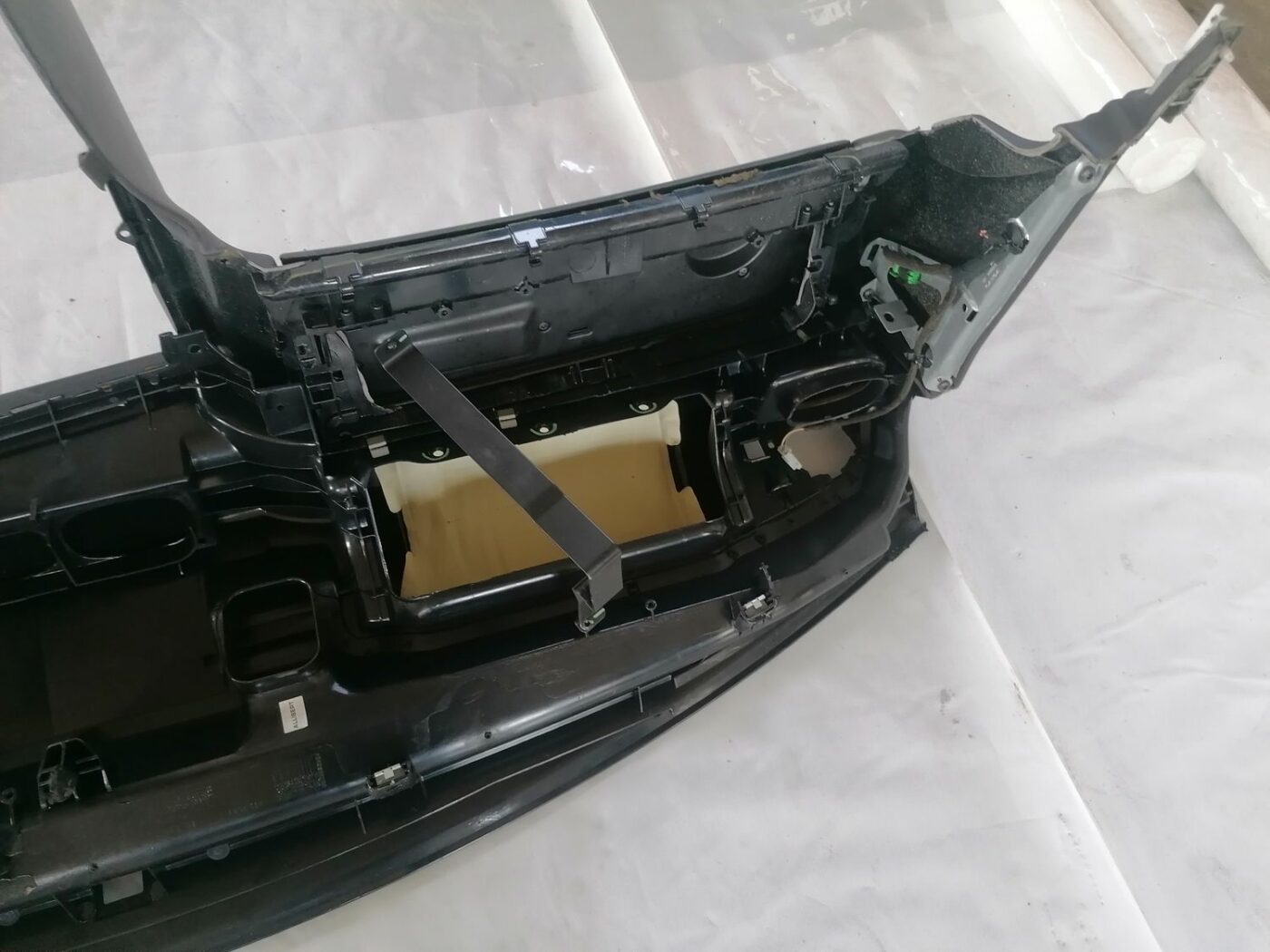 Mērinstrumentu panelis priekš VOLVO V70 2000 8 Mērinstrumentu panelis priekš VOLVO V70 2000