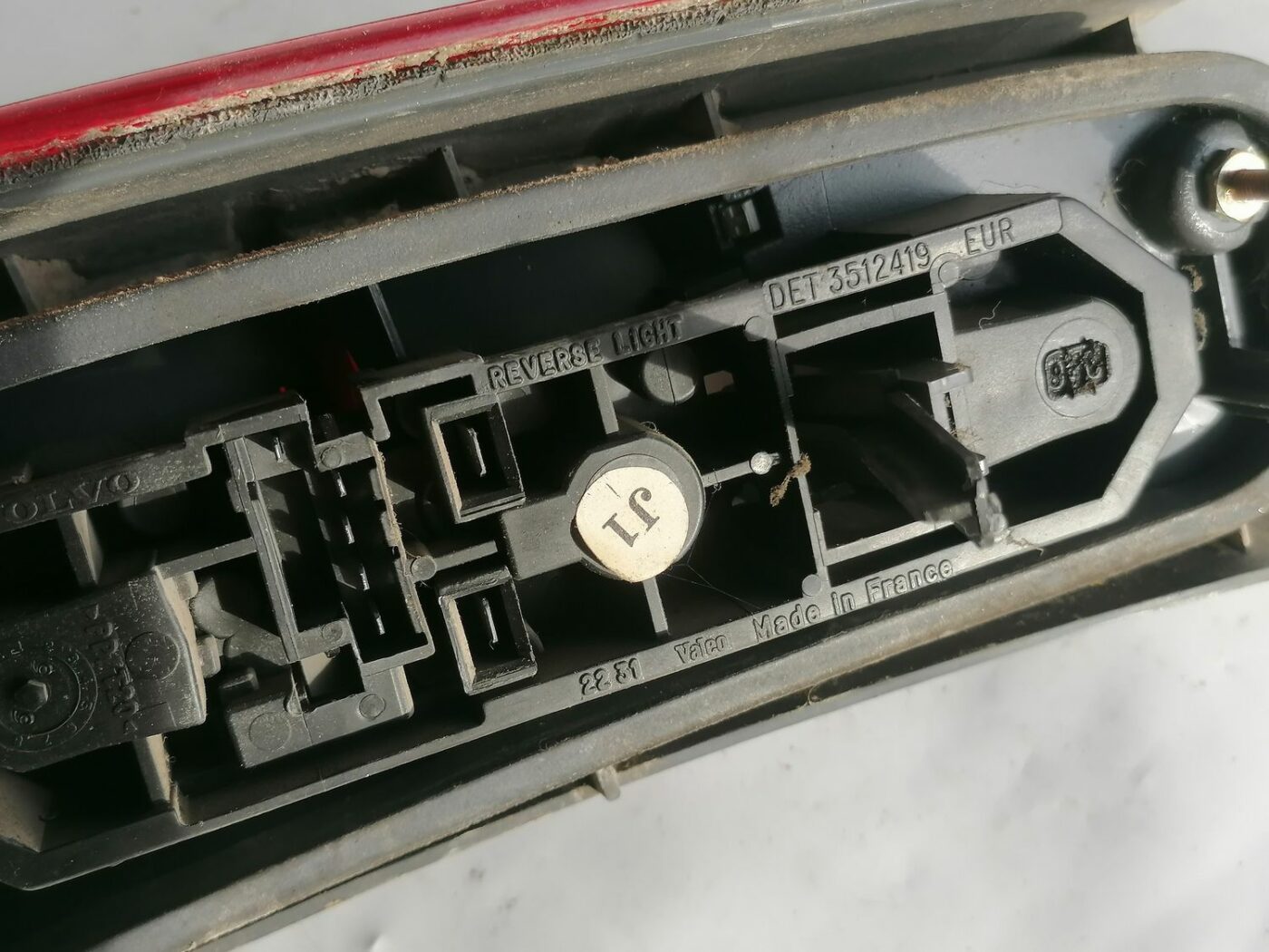 Aizmugurējais labais lukturis priekš VOLVO V70 2000 5 Aizmugurējais labais lukturis priekš VOLVO V70 2000