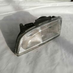 Priekšējais kreisais lukturis priekš VOLVO V70 2000