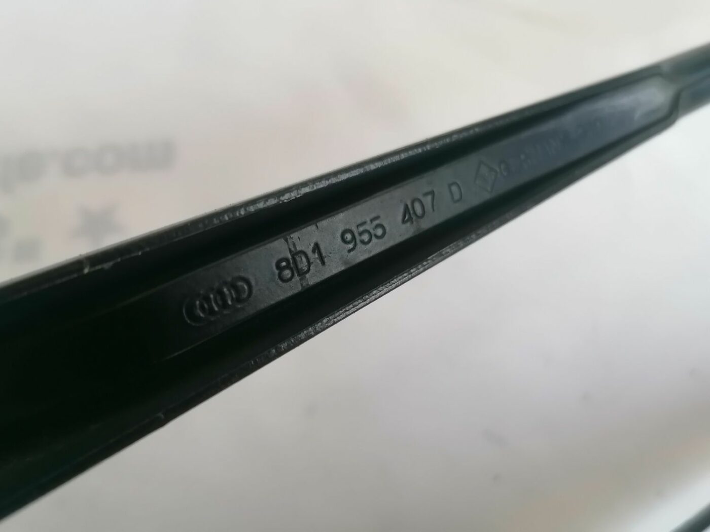 Vējstikla slotu turētāju komplekts priekš VW PASSAT 2003 UNIVERSAL BLUE 3 Vējstikla slotu turētāju komplekts priekš VW PASSAT 2003 UNIVERSAL BLUE