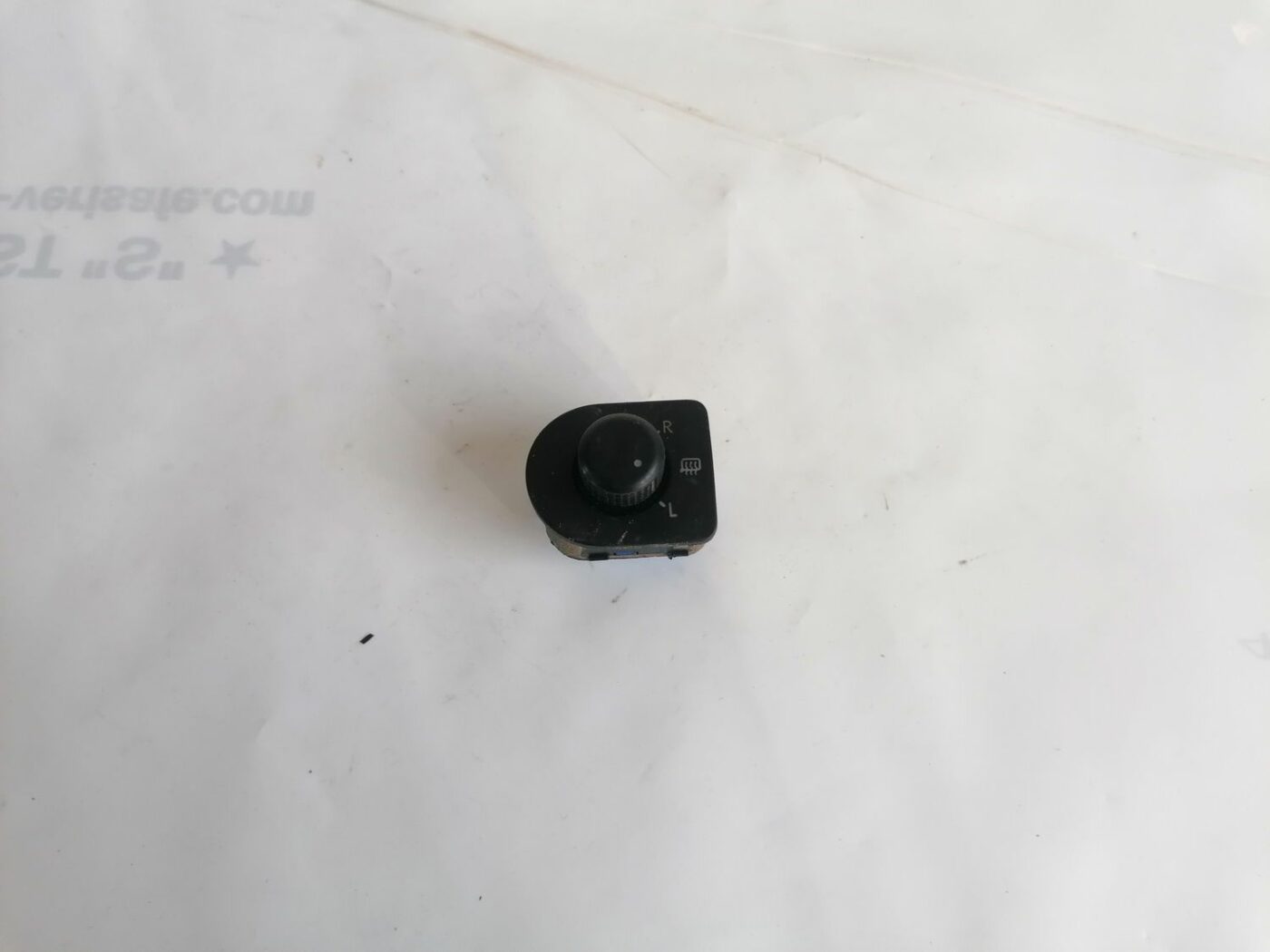 Spoguļa regulēšanas poga priekš VW PASSAT 2003 UNIVERSAL BLUE 1 Spoguļa regulēšanas poga priekš VW PASSAT 2003 UNIVERSAL BLUE