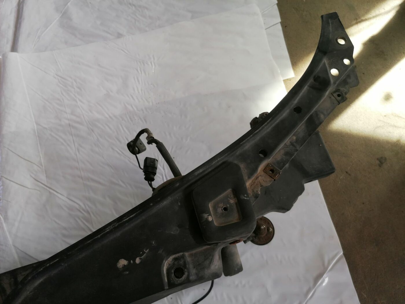 Dzesēšanas radiatora ventilatora korpuss priekš VW PASSAT 2003 UNIVERSAL BLUE 10 Dzesēšanas radiatora ventilatora korpuss priekš VW PASSAT 2003 UNIVERSAL BLUE