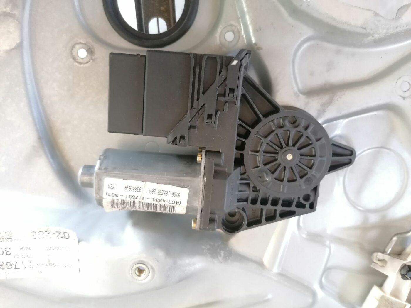 Stikla pacelšanas mehānisma panele priekš VW PASSAT 2003 UNIVERSAL BLUE