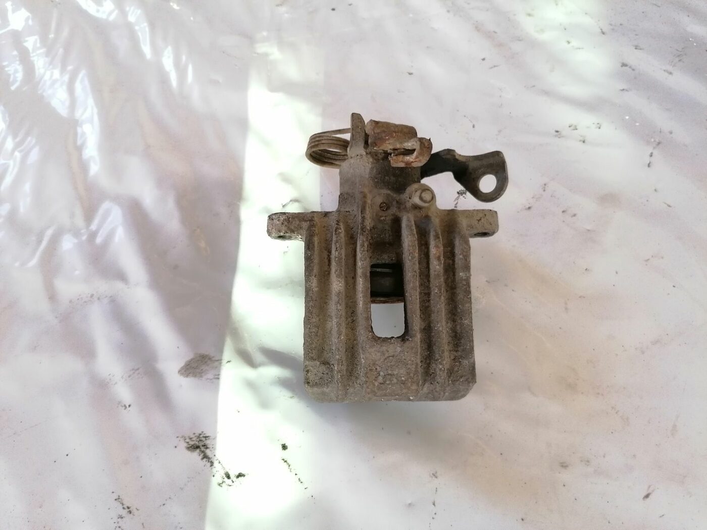 Aizmugurējais labais suports priekš VW PASSAT 2003 UNIVERSAL BLUE 1 Aizmugurējais labais suports priekš VW PASSAT 2003 UNIVERSAL BLUE