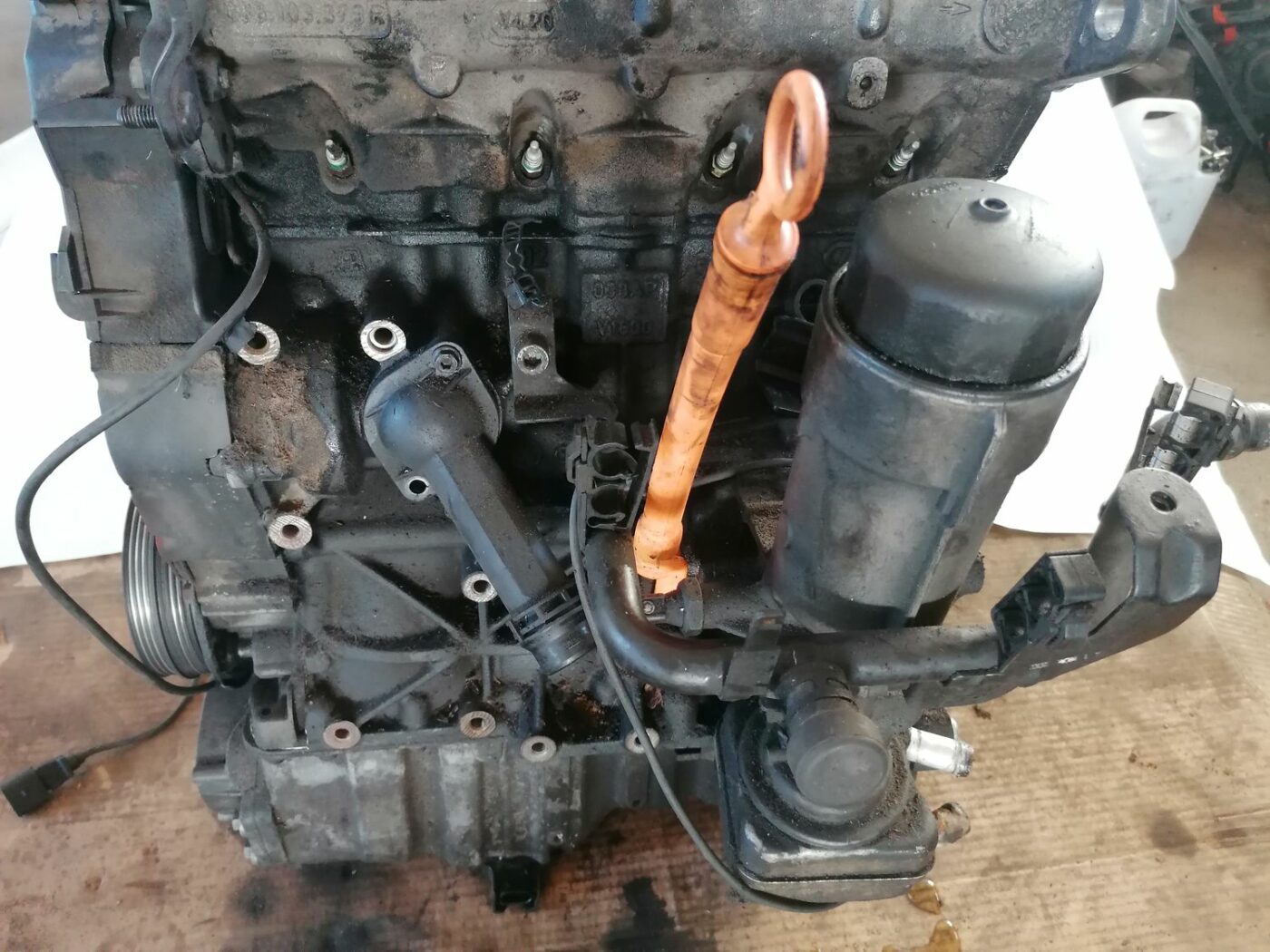 Dzinējs priekš VW PASSAT 2003 UNIVERSAL BLUE