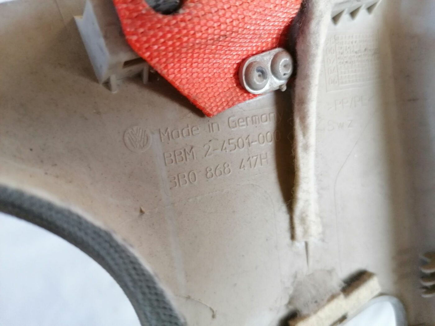 Vidējas salona statnes apdare priekš VW PASSAT 2003 UNIVERSAL BLUE