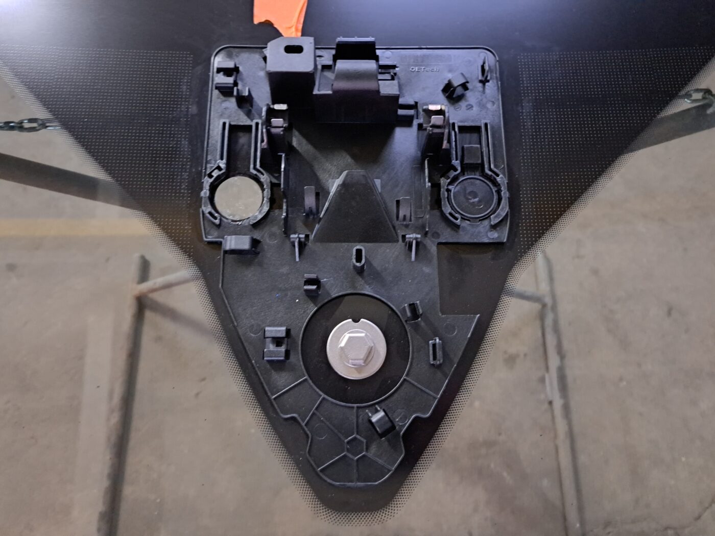 Vējstikls ar iekšējo apsildi priekš FORD TRANSIT 2020