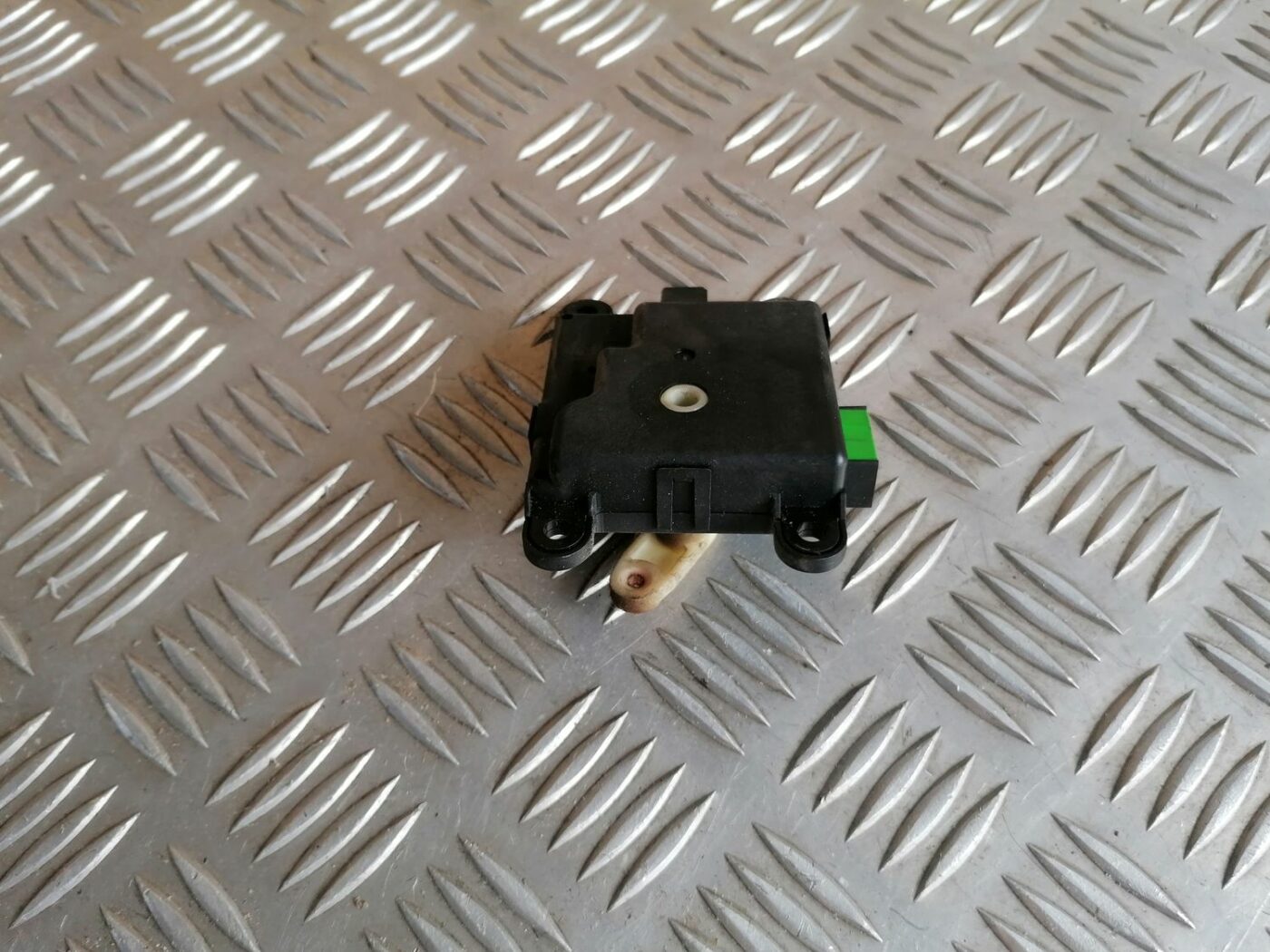 Apsildes sistēmas aktuators priekš HONDA CIVIC 2004