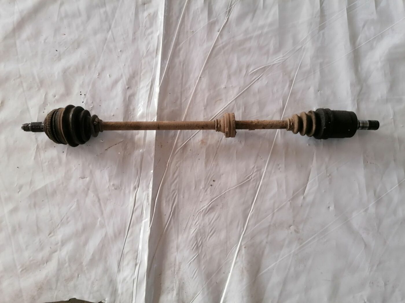 Pusass priekšēja labā priekš HONDA CIVIC 2004 1 Pusass priekšēja labā priekš HONDA CIVIC 2004