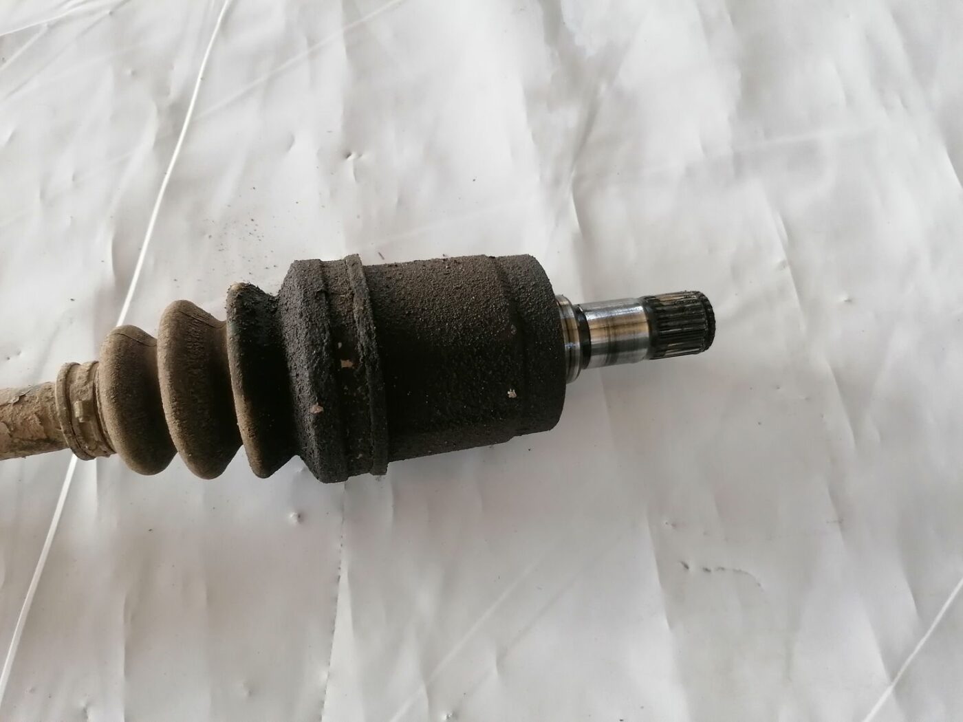 Pusass priekšēja labā priekš HONDA CIVIC 2004 5 Pusass priekšēja labā priekš HONDA CIVIC 2004