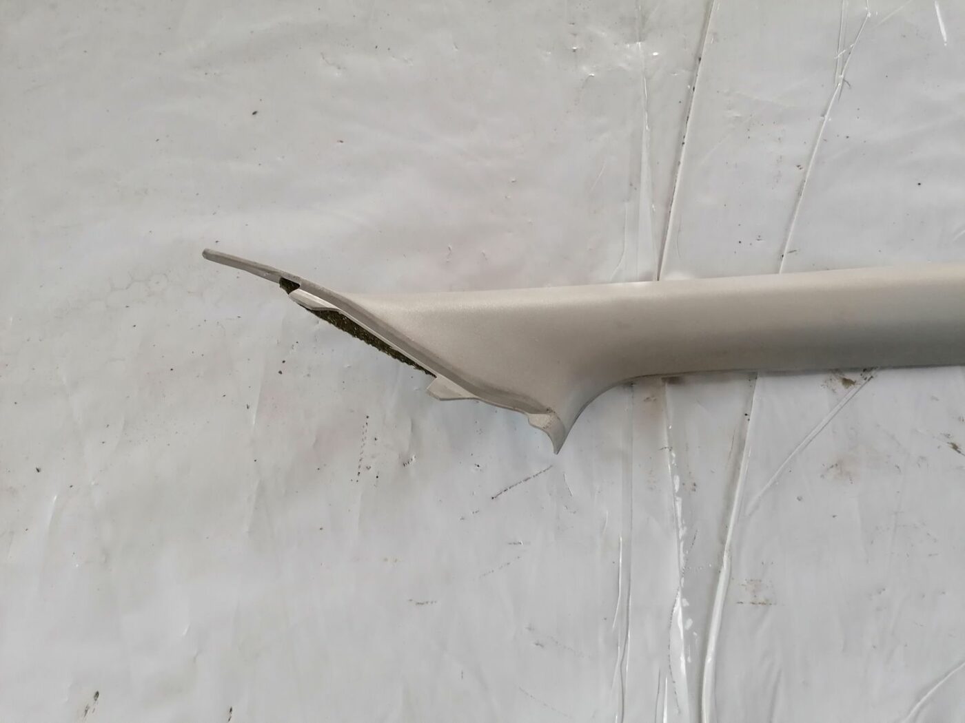 Priekšējas salona statnes apdare priekš HONDA CIVIC 2004