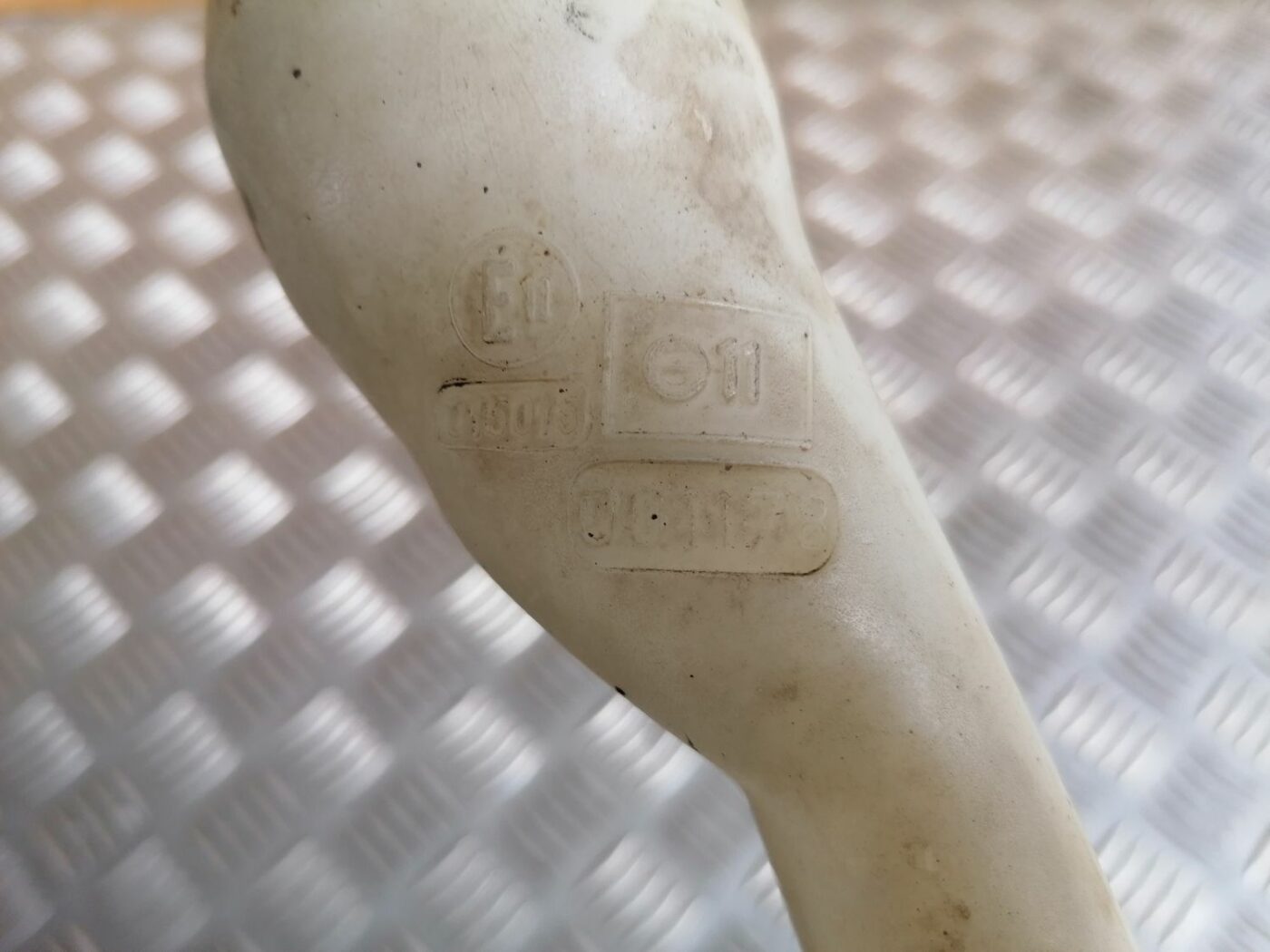 Mazgātāja šķidruma tvertne priekš HONDA CIVIC 2004