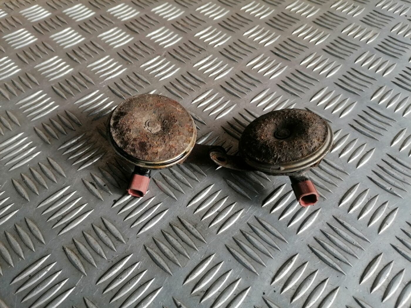 Skaņas signāls priekš HONDA CIVIC 2004 2 Skaņas signāls priekš HONDA CIVIC 2004