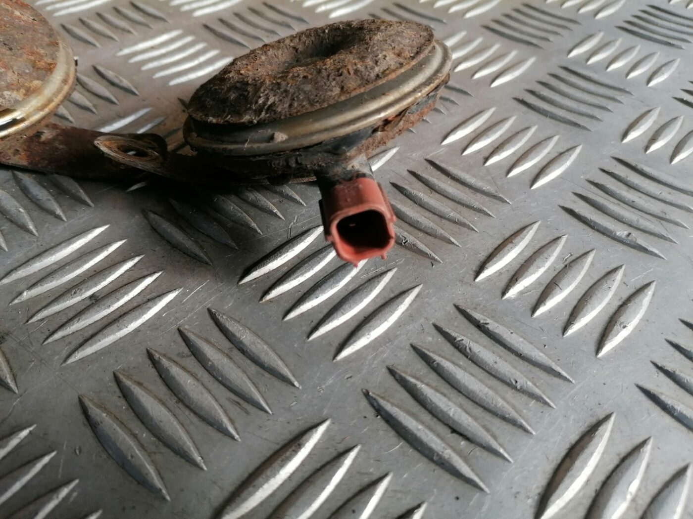 Skaņas signāls priekš HONDA CIVIC 2004 4 Skaņas signāls priekš HONDA CIVIC 2004