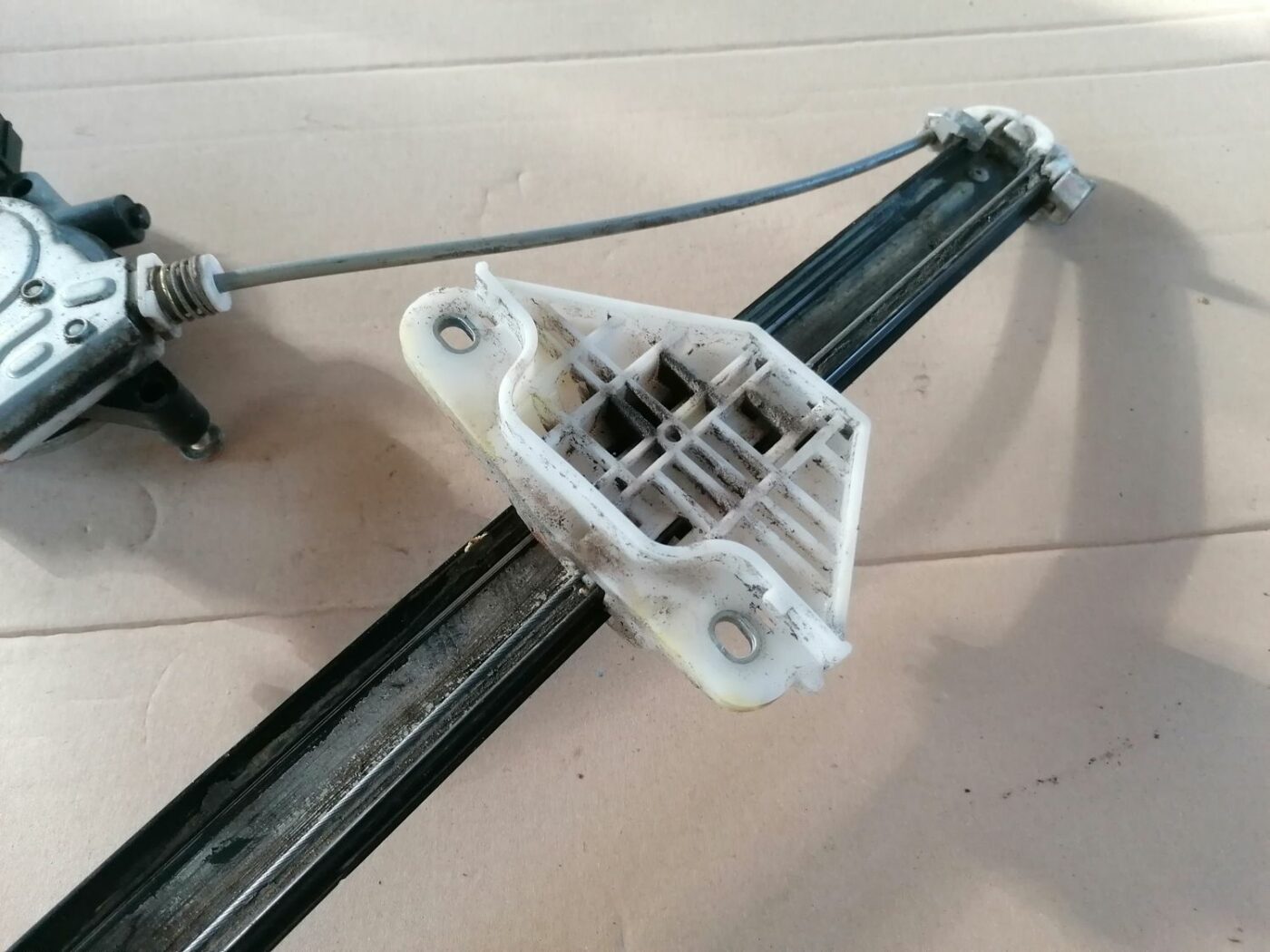 Stikla pacelšanas mehānisms aizmugurējais labais priekš HONDA ACCORD 2003 SILVER