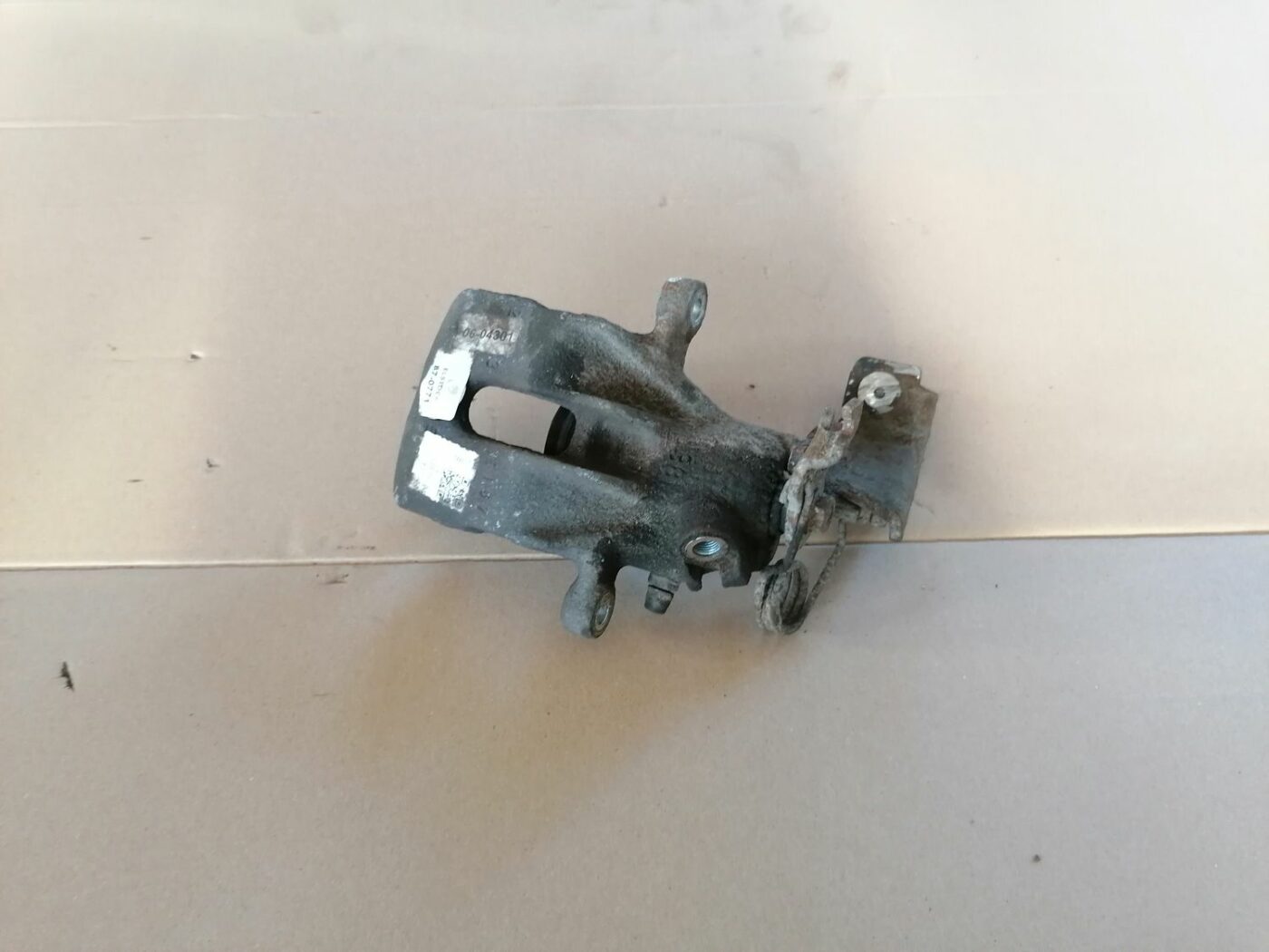 Aizmugurējais labais suports priekš HONDA ACCORD 2003 SILVER 1 Aizmugurējais labais suports priekš HONDA ACCORD 2003 SILVER