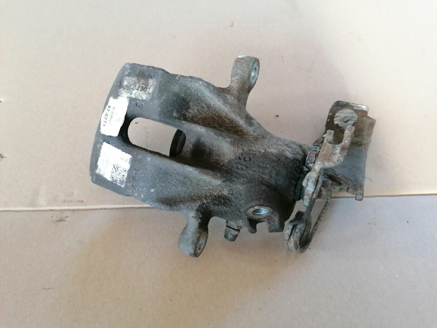 Aizmugurējais labais suports priekš HONDA ACCORD 2003 SILVER 6 Aizmugurējais labais suports priekš HONDA ACCORD 2003 SILVER