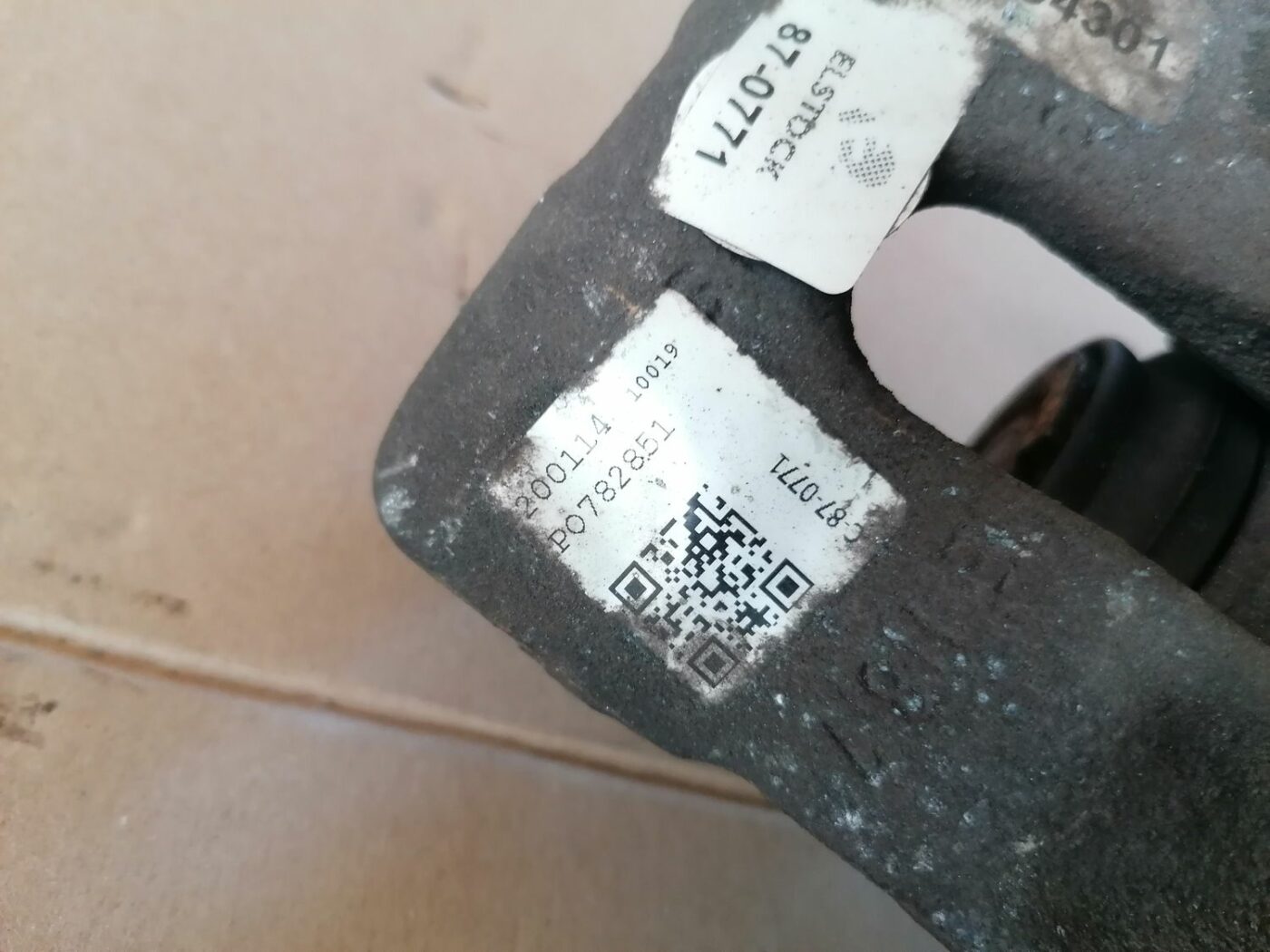 Aizmugurējais labais suports priekš HONDA ACCORD 2003 SILVER 5 Aizmugurējais labais suports priekš HONDA ACCORD 2003 SILVER