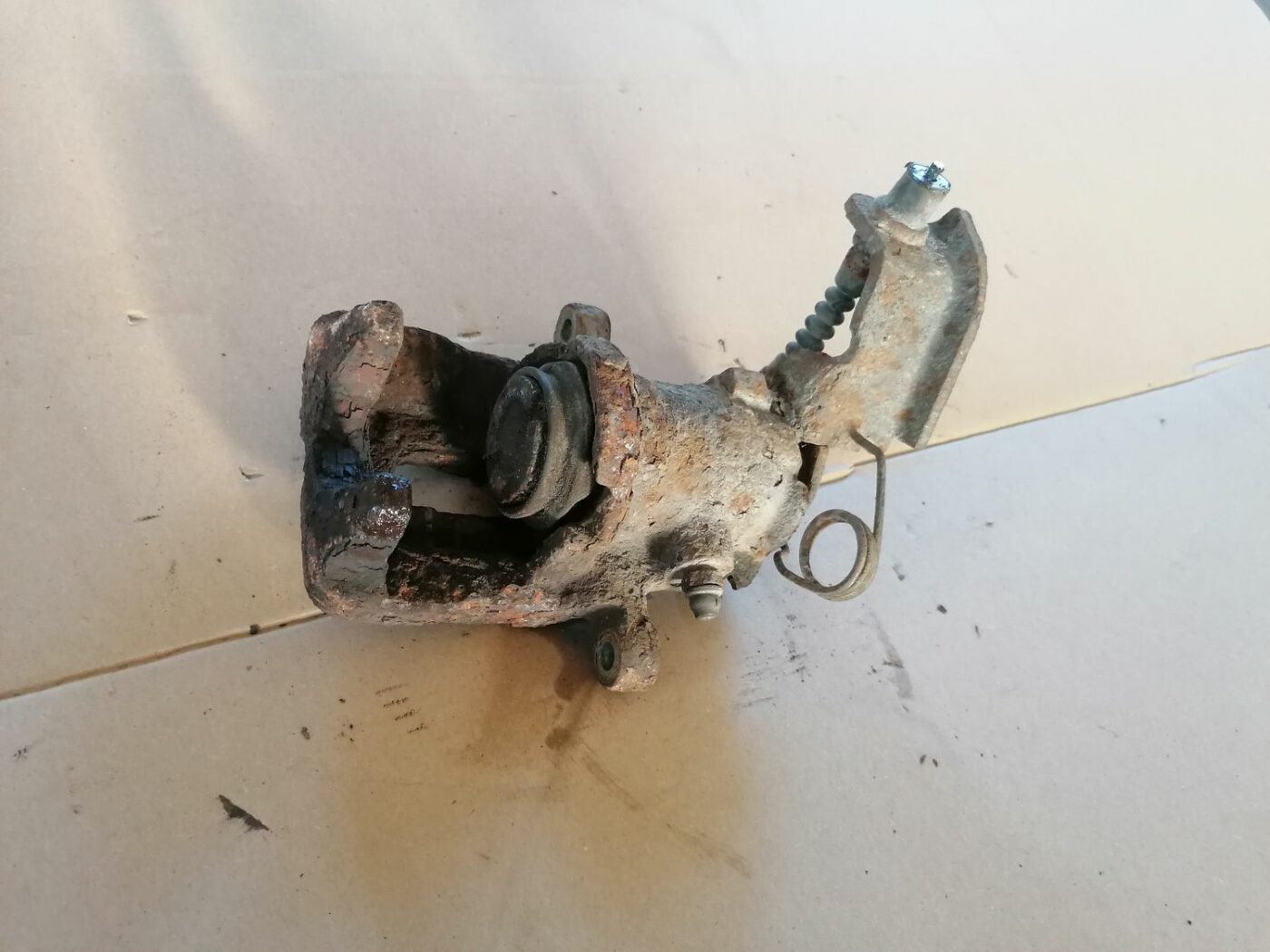 Aizmugurējais kreisais suports priekš HONDA ACCORD 2003 SILVER 3 Aizmugurējais kreisais suports priekš HONDA ACCORD 2003 SILVER