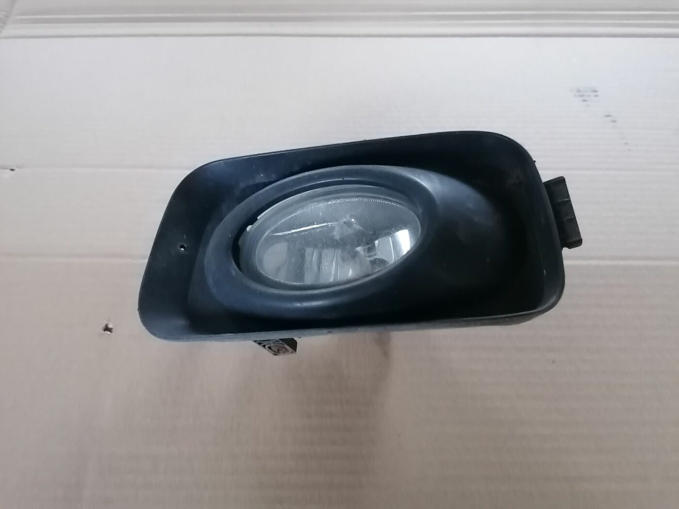 Miglas lukturis priekšā pa kreisi priekš HONDA ACCORD 2003 SILVER 2 Miglas lukturis priekšā pa kreisi priekš HONDA ACCORD 2003 SILVER