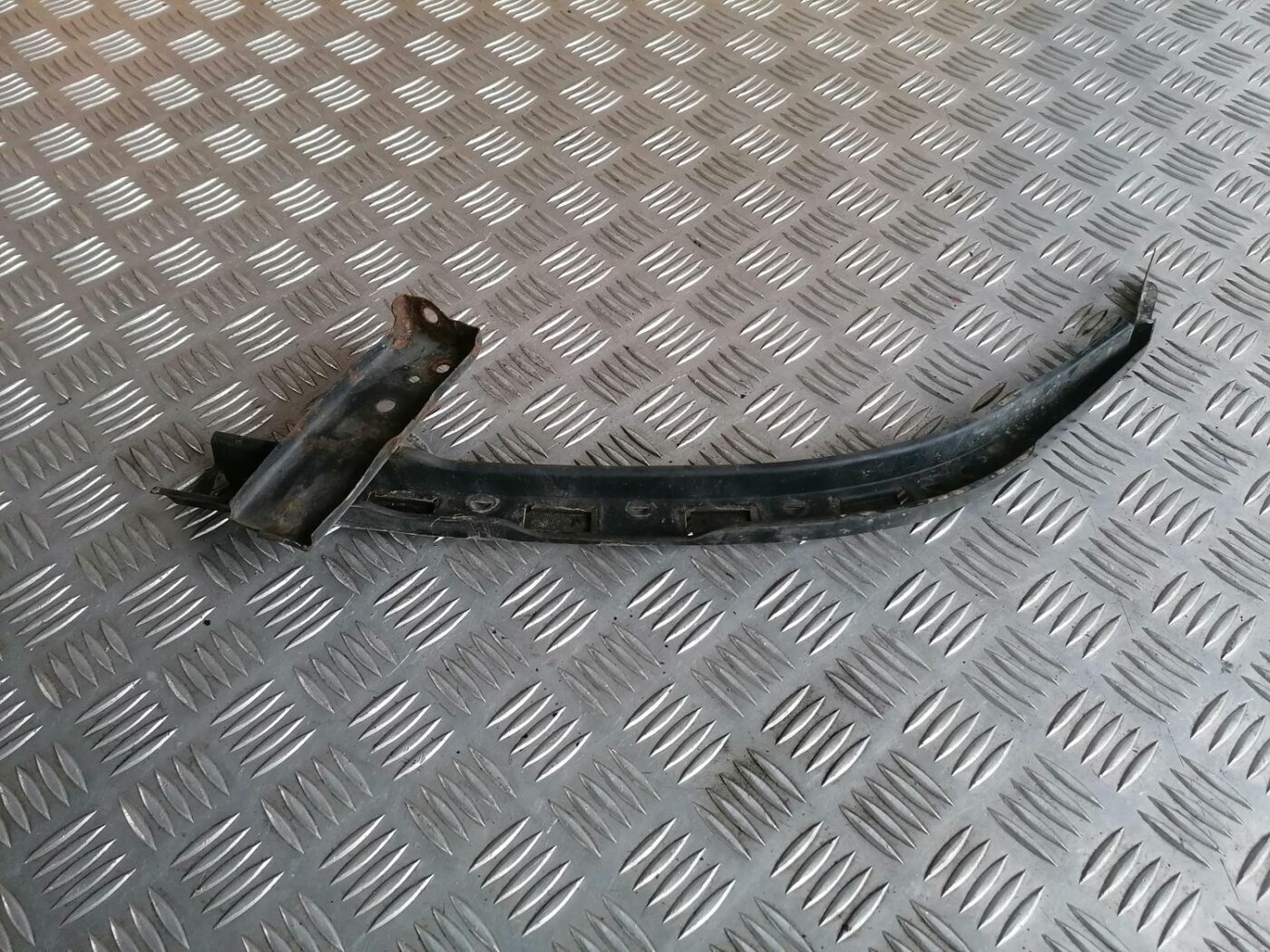 Priekšēja luktura kronšteins priekš HONDA ACCORD 2003 SILVER