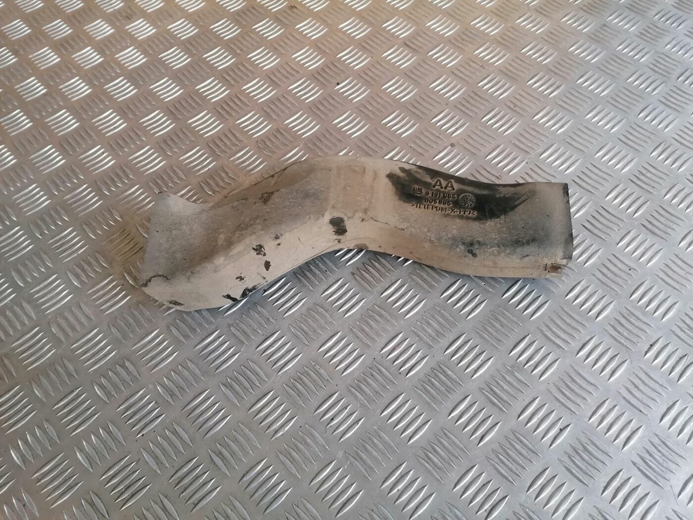 Gaisa vads priekš OPEL VECTRA C 2002