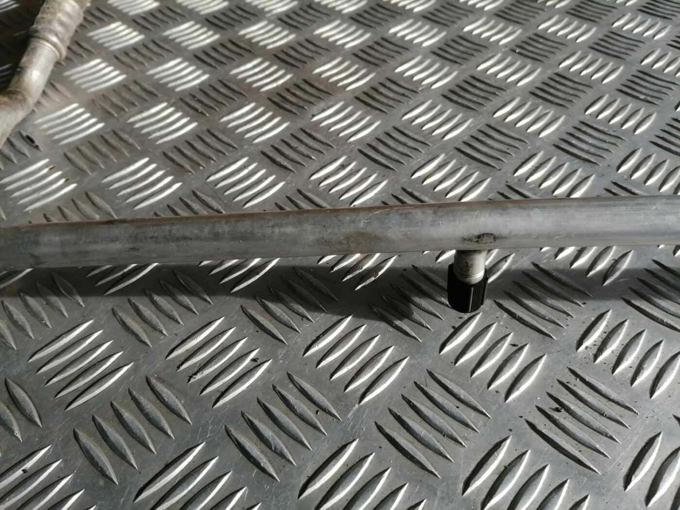 Gaisa kondicioniera galvenā caurule priekš OPEL VECTRA C 2002