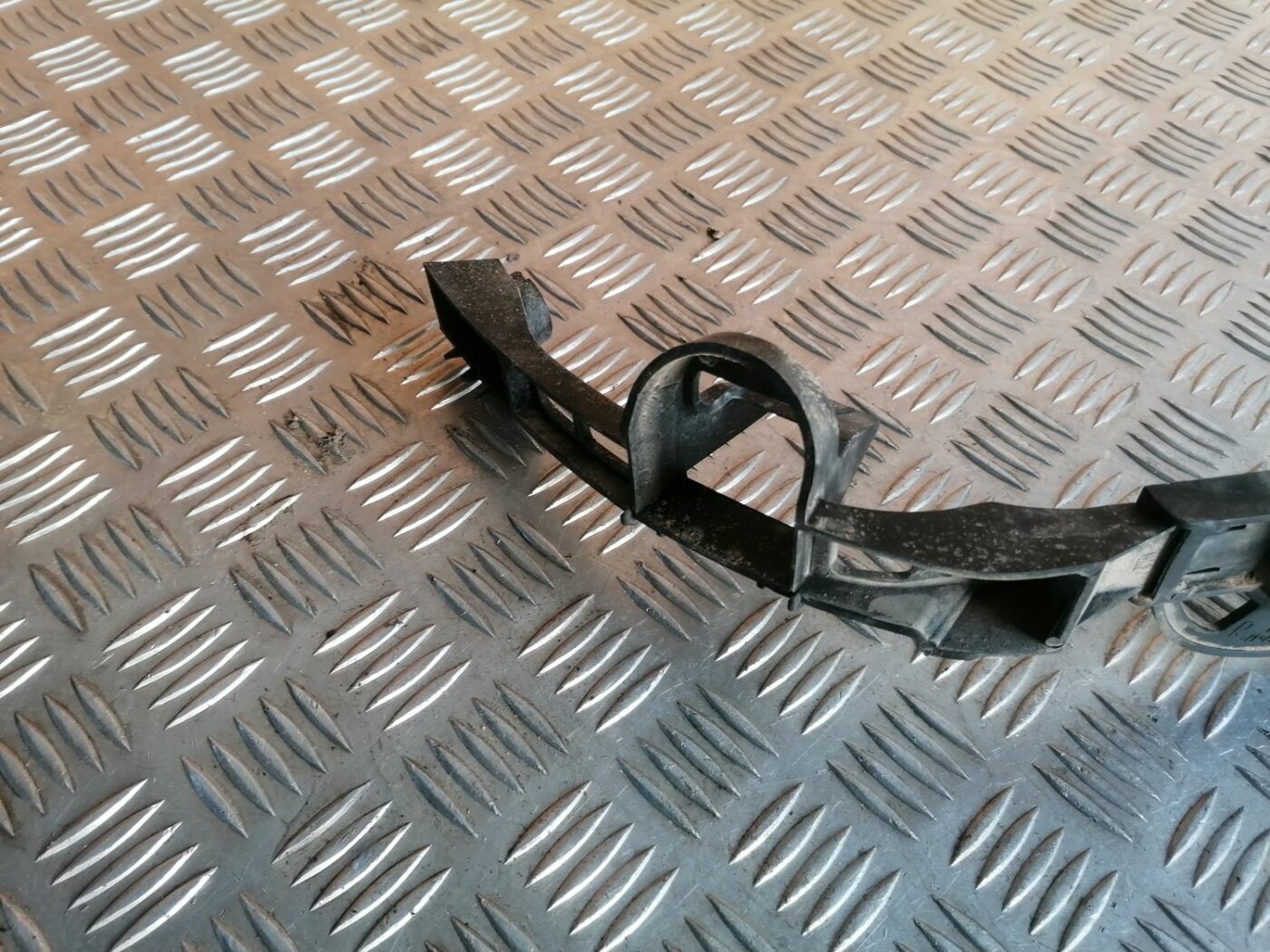 Aizmugurēja bufera kronšteins priekš OPEL VECTRA C 2002 3 Aizmugurēja bufera kronšteins priekš OPEL VECTRA C 2002