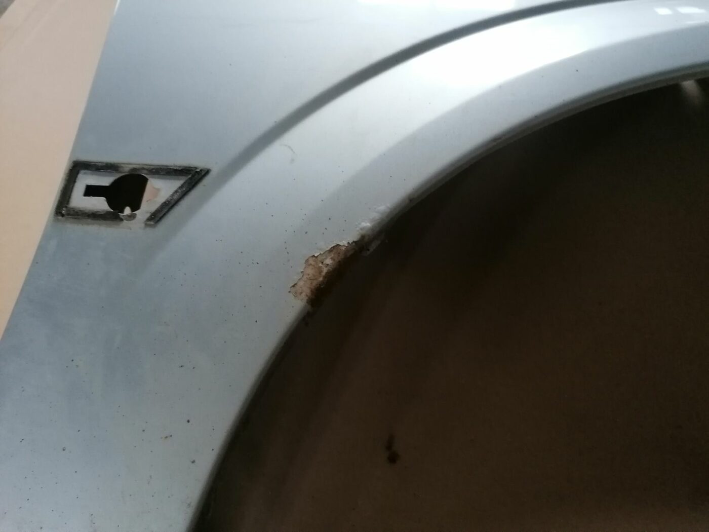 Priekšējais labais spārns priekš OPEL VECTRA C 2002 2 Priekšējais labais spārns priekš OPEL VECTRA C 2002