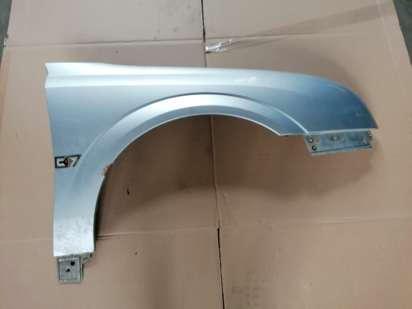 Priekšējais labais spārns priekš OPEL VECTRA C 2002 8 Priekšējais labais spārns priekš OPEL VECTRA C 2002