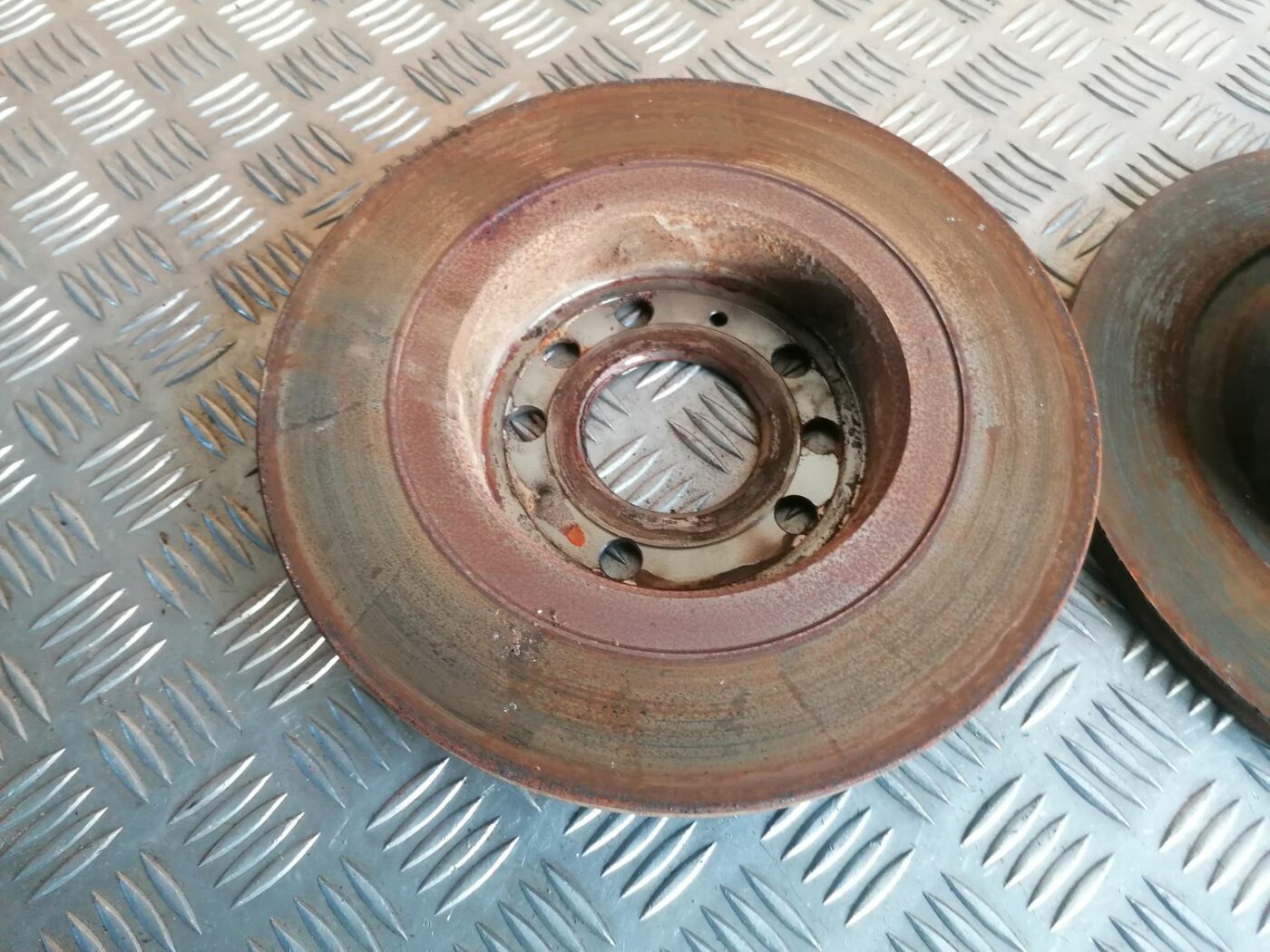 Priekšējie bremžu diski priekš OPEL VECTRA C 2002 4 Priekšējie bremžu diski priekš OPEL VECTRA C 2002