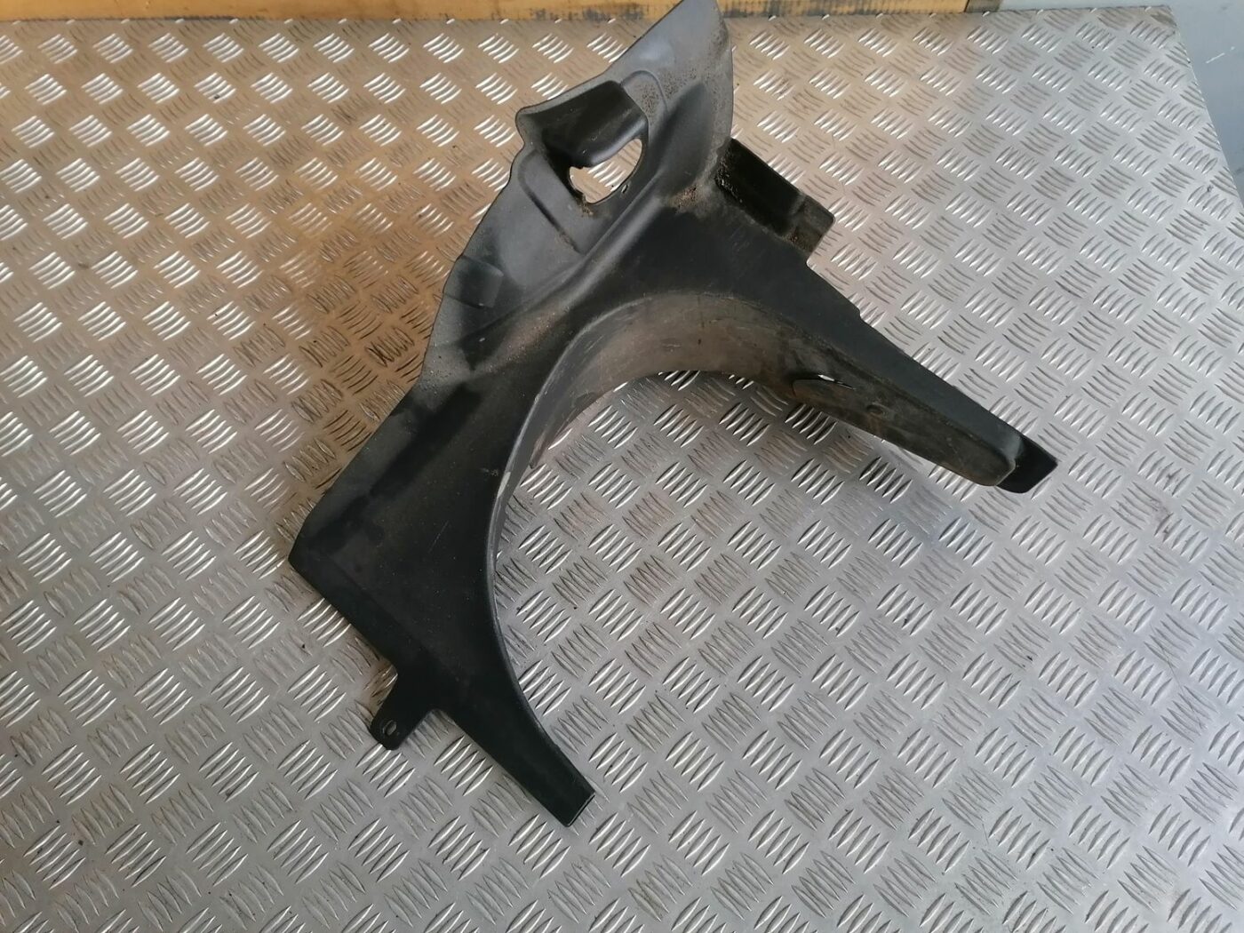 Bagāžnieka nodalījuma plastmasa priekš OPEL VECTRA C 2002