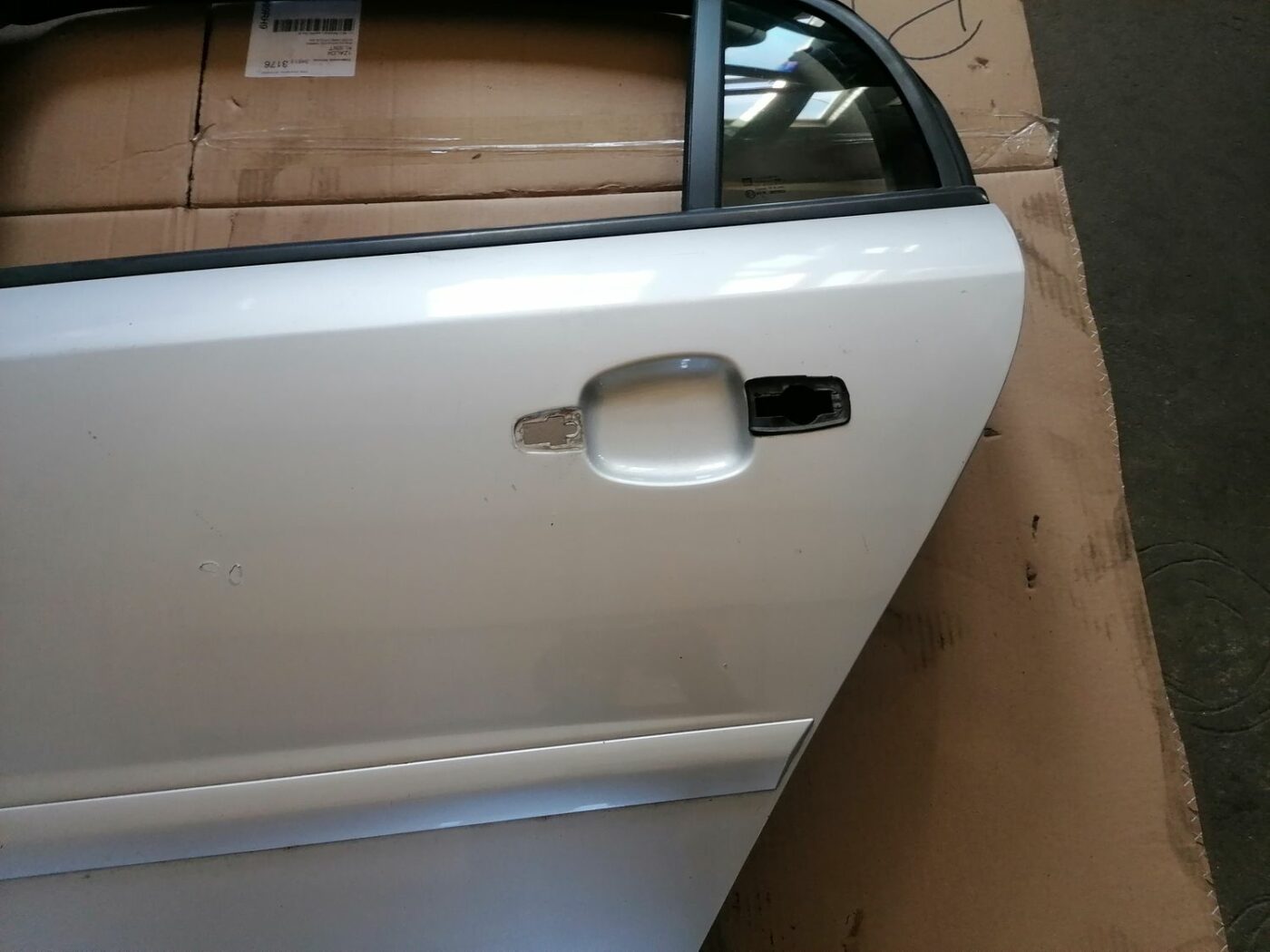 Aizmugurējās kreisās durvis priekš OPEL VECTRA C 2002