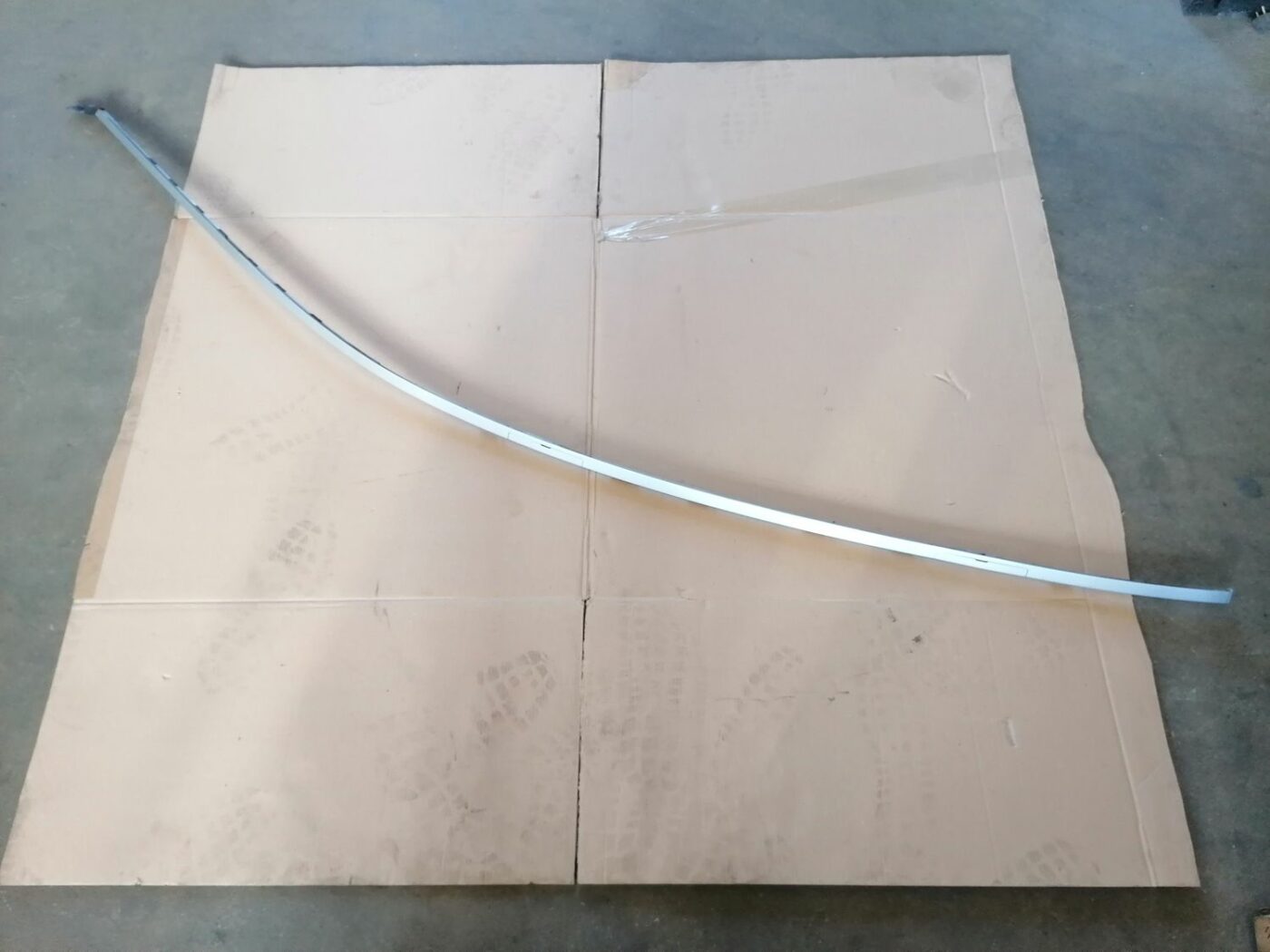 Jumta moldings priekš OPEL VECTRA C 2002 1 Jumta moldings priekš OPEL VECTRA C 2002
