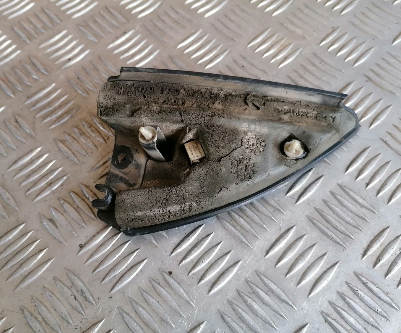 Durvju spoguļa apdares uzlika salonā (ar skaļruni) priekš OPEL VECTRA C 2002