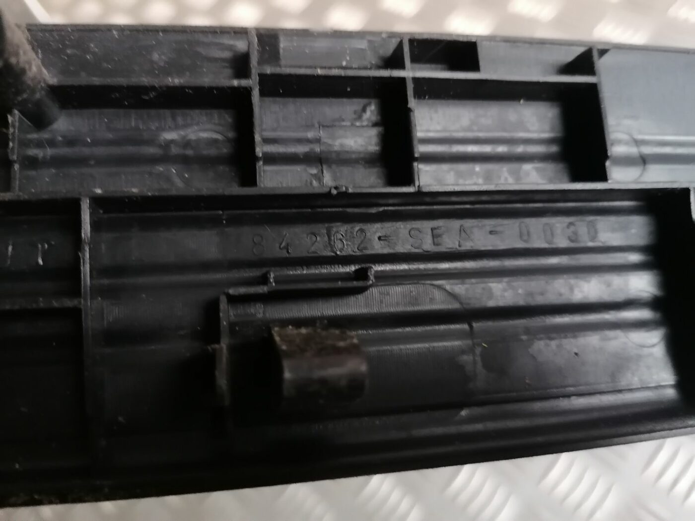 Sliekšņa aizmugurēja kreisa uzlika (salonā) priekš HONDA ACCORD 2008 4 Sliekšņa aizmugurēja kreisa uzlika (salonā) priekš HONDA ACCORD 2008