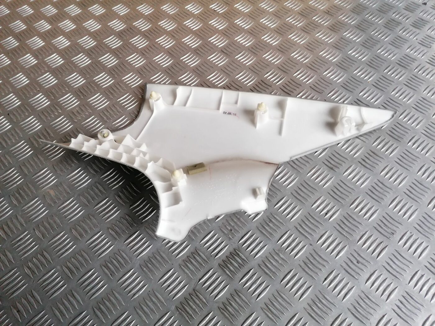 Vidējas salona statnes apdare priekš HONDA ACCORD 2008