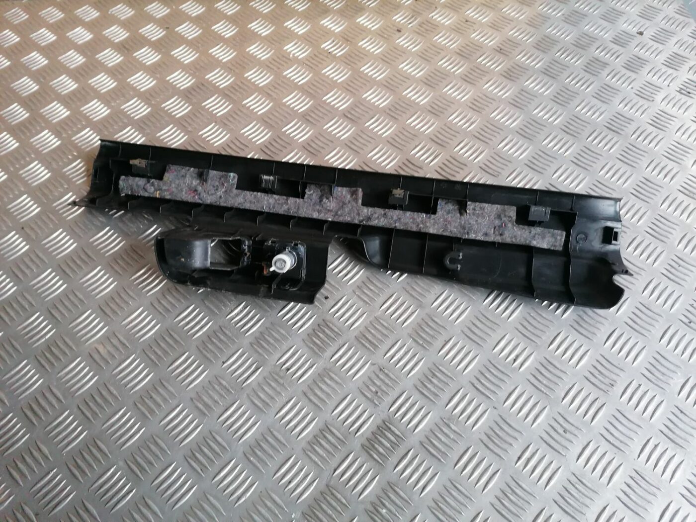 Sliekšņa priekšēja kreisa uzlika (salonā) priekš HONDA ACCORD 2008