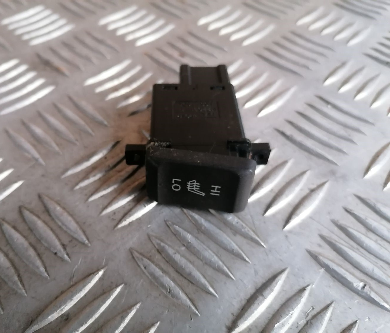 Sēdekļa apsildes ieslēgšanas poga priekš HONDA ACCORD 2008 5 Sēdekļa apsildes ieslēgšanas poga priekš HONDA ACCORD 2008