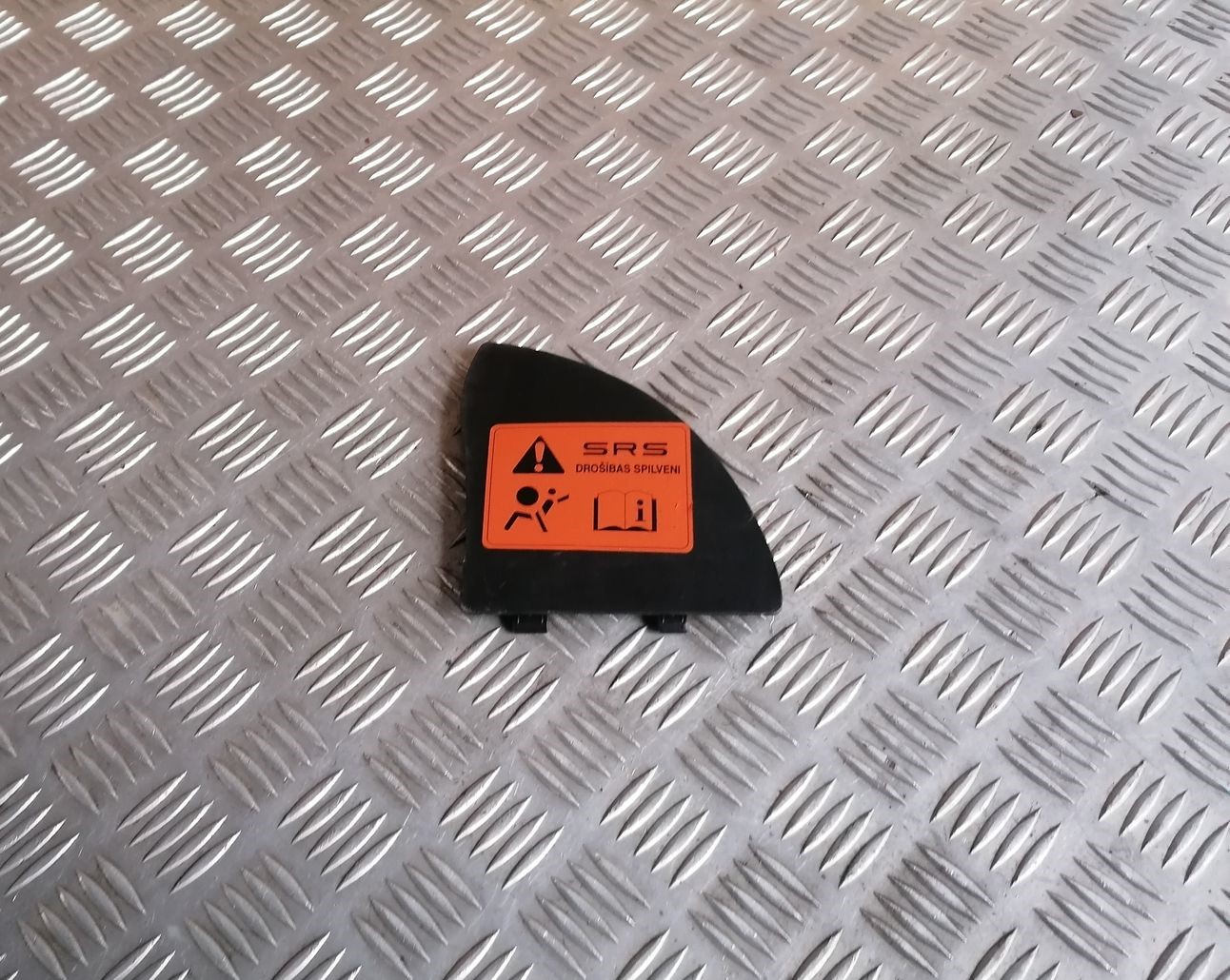 Mērinstrumentu paneļa sānu apdare priekš HONDA ACCORD 2008 1 Mērinstrumentu paneļa sānu apdare priekš HONDA ACCORD 2008