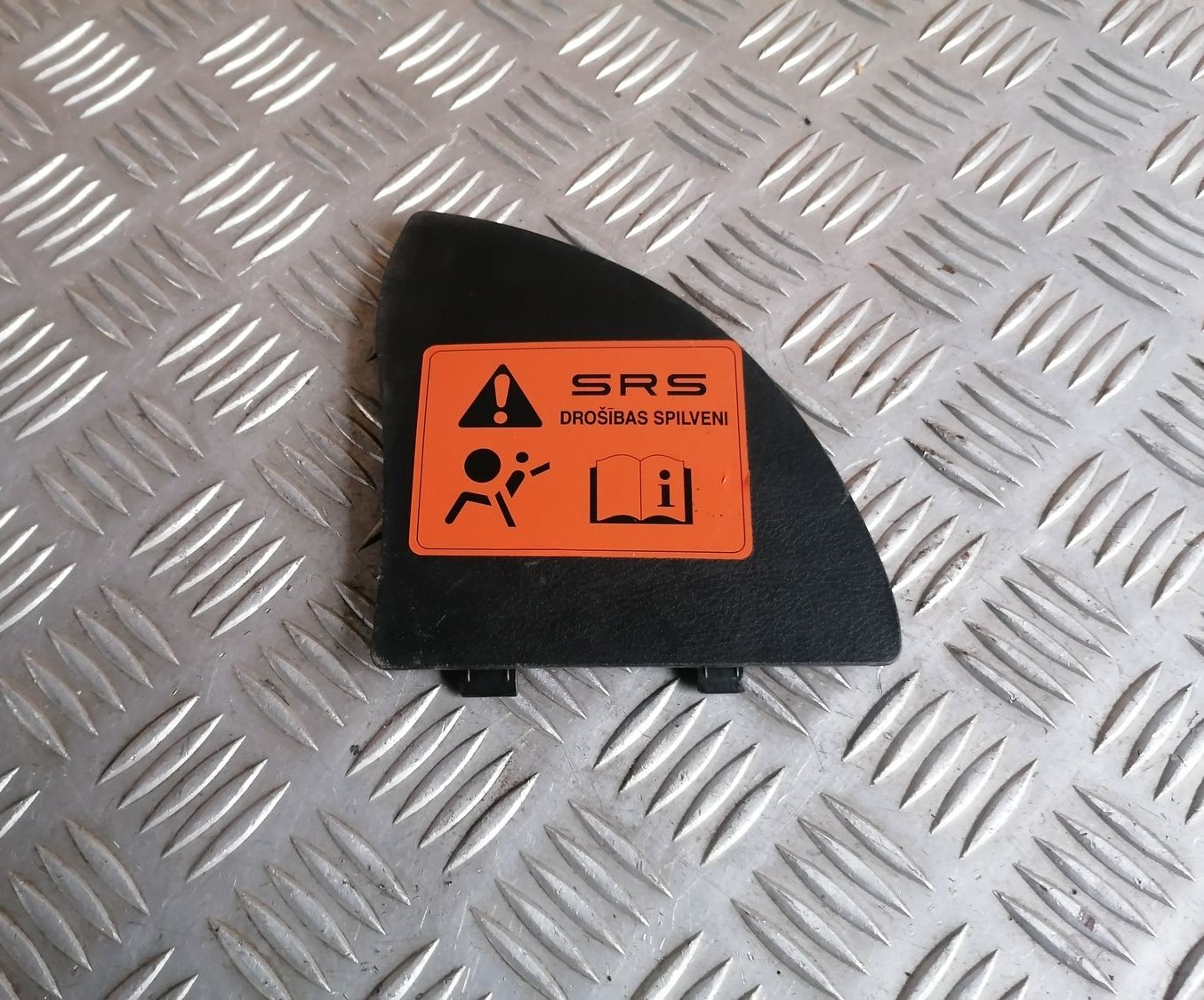 Mērinstrumentu paneļa sānu apdare priekš HONDA ACCORD 2008 2 Mērinstrumentu paneļa sānu apdare priekš HONDA ACCORD 2008