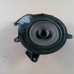 Durvju skaļrunis, apakšā priekš VOLVO S60 2004