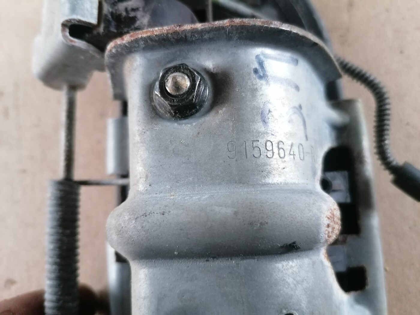 Aizmugurējāis labais durvju rokturis priekš VOLVO S60 2004