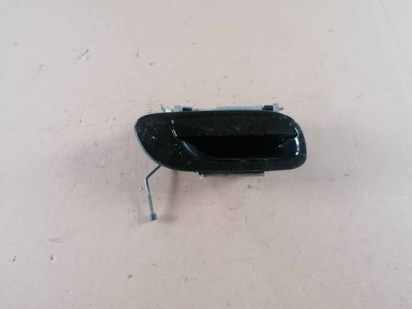 Priekšējāis labais durvju rokturis priekš VOLVO S60 2004